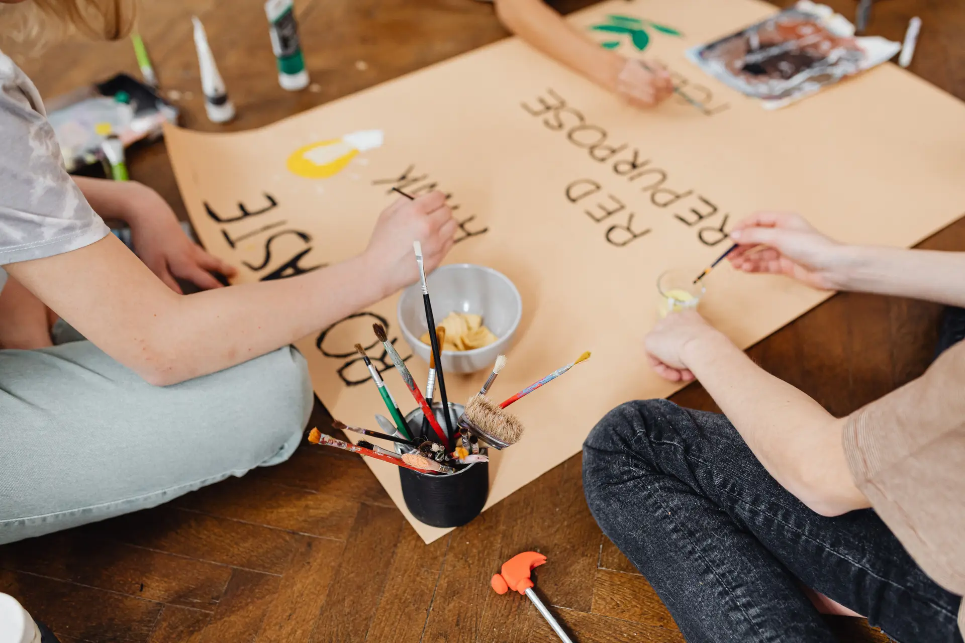 Közösségi alkotás és kreatív workshop pillanatkép